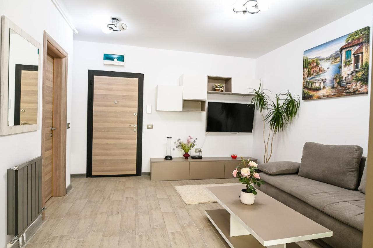 Teemo Beach Apartment, Alezzi Beach Resort Năvodari Exteriör bild