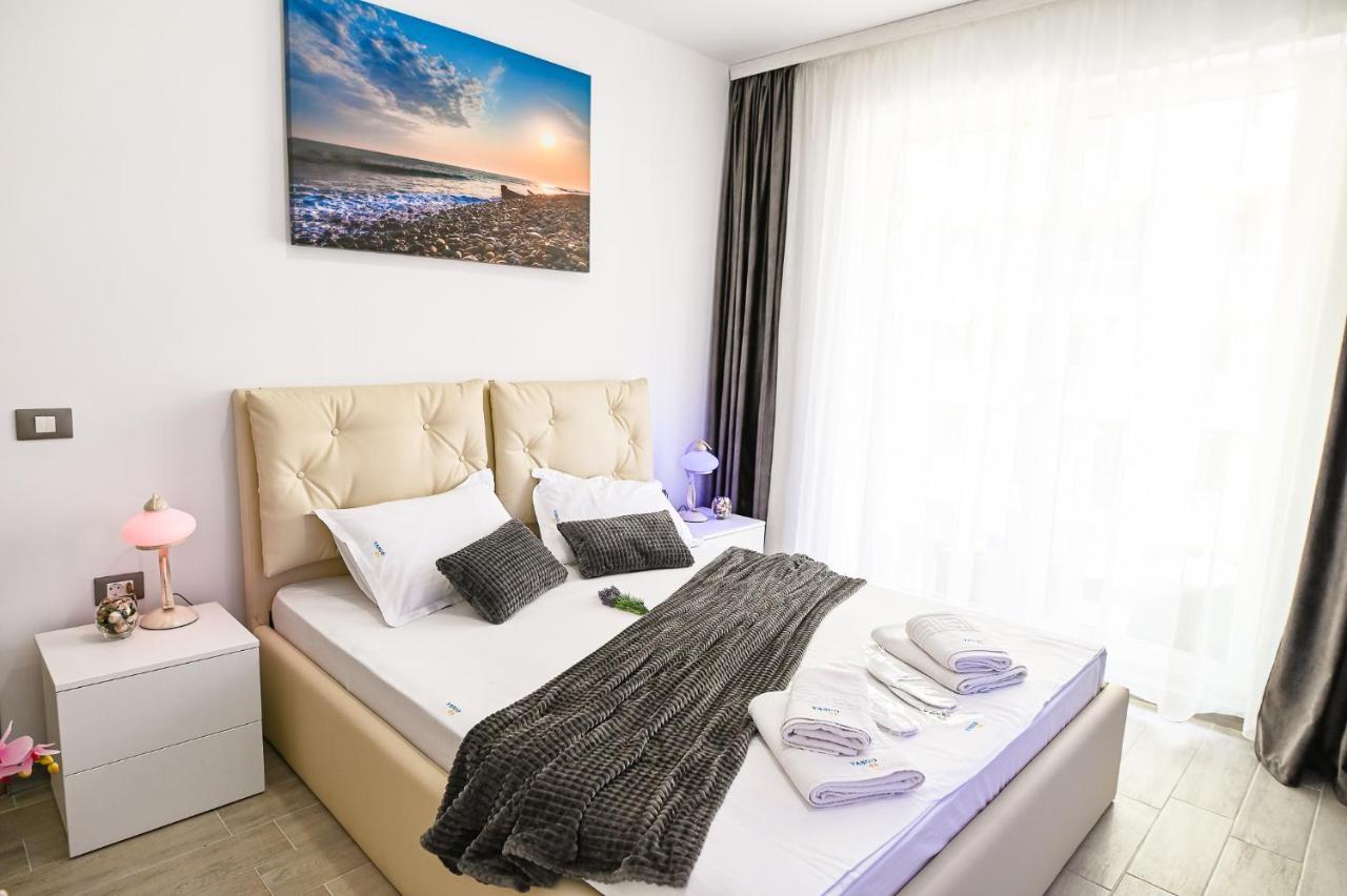Teemo Beach Apartment, Alezzi Beach Resort Năvodari Exteriör bild