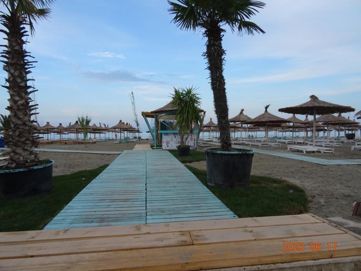 Teemo Beach Apartment, Alezzi Beach Resort Năvodari Exteriör bild