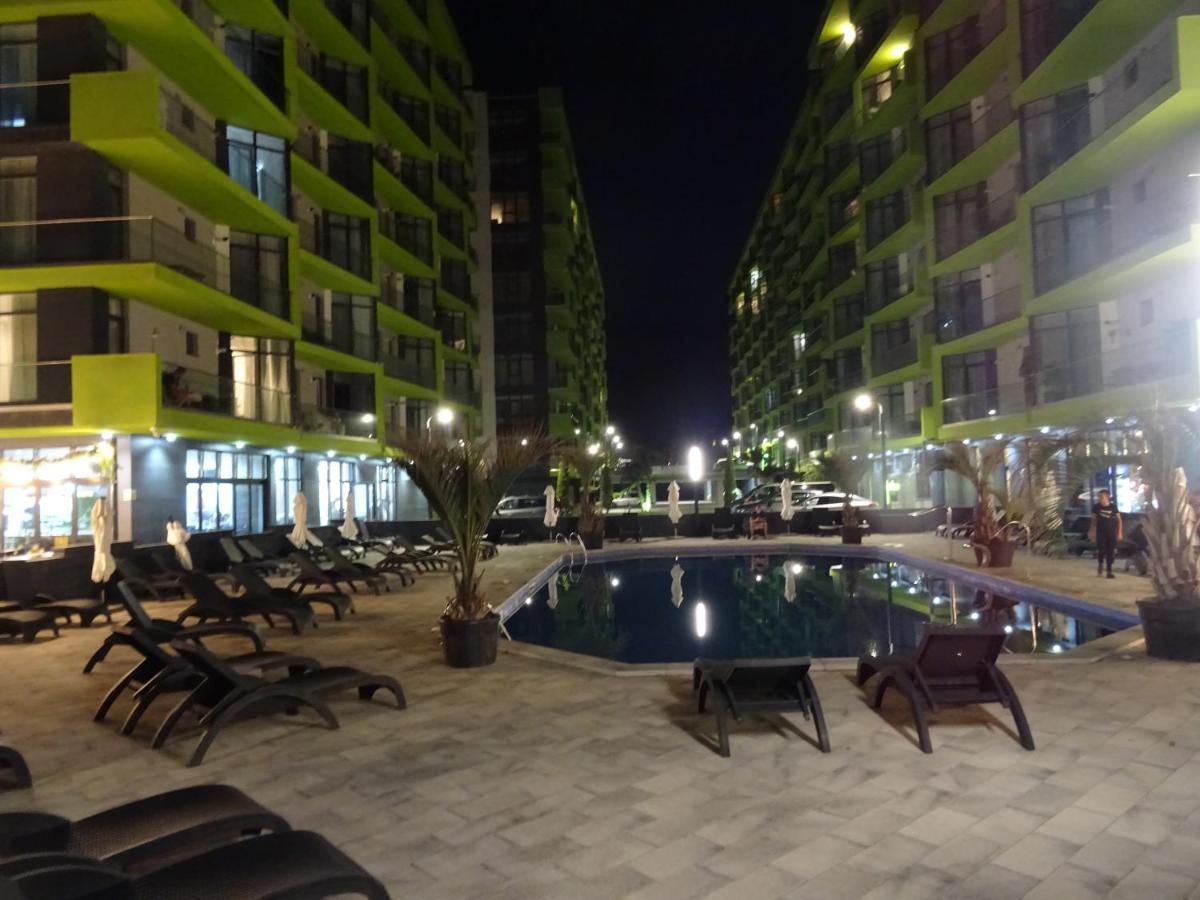 Teemo Beach Apartment, Alezzi Beach Resort Năvodari Exteriör bild